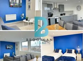 Two Bedroom Flat by Brookland Stays Serviced Accommodation Short Lets Leeds with Free WiFi