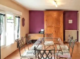 Maison charmante à La Flèche avec jardin et parking privé