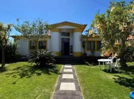 Charming house with sea view in Angra do Heroísmo