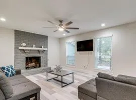 3 Mi to The Woodlands Warm and Welcoming Home!