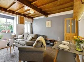 Waterview Cottage - a peaceful riverside location
