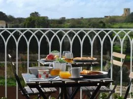 Number 33 - Bed & Breakfast