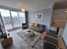 Live like a local 5th FLOOR apartment