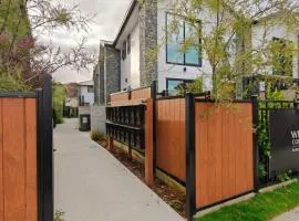 A Quiet Modern and Brand New Gem
