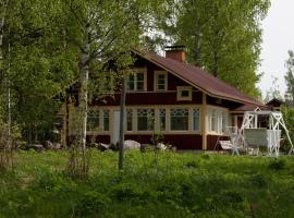 Piennarpää Cottage，Kalmari的小屋