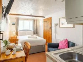 Swift Host - Studio - The Nook - Garden - Parking