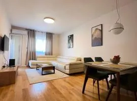 White Homes Apartments • Central Point