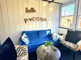 Deer Chalet in the heart of Pocono, hotel v destinaci Tobyhanna