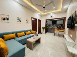 Home Escape 1BHK Elite Near Mahalaxmi Nagar