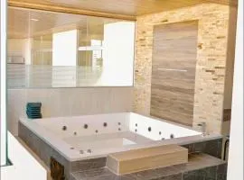Lujo y confort en Tarija con Jacuzzi y Sauna