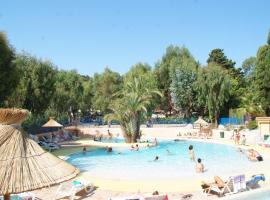 Camping de la Baie, glamping site in Cavalaire-sur-Mer