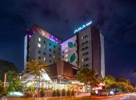 Hotel AYOLA Lippo Cikarang, hótel í Cikarang