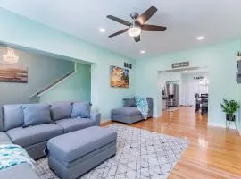 Elegant Entire Home Near Fox & Universities at CWE!