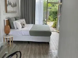 Peninsula Beach Motel