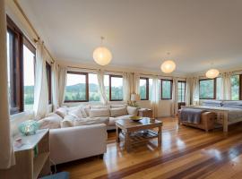 Avalon River Retreat - 400 acre riverside oasis, hotel en Ellenborough