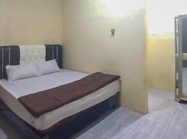 Ayna Syariah Mitra RedDoorz Indramayu, отель в городе Чиребон