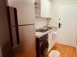 Apartamento no Centro, com Ar Condicionado e Lava e Seca