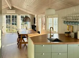 Bright And Charming Summer House Near Løkken