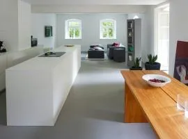 Design Apartment In The Historic Mittermurnthal