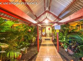 AQUA POINT CONDOS RENTALs, hotel sa Bocas Town