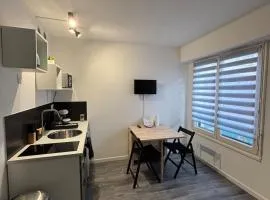 Studio équipé pour 2 personnes port olonna
