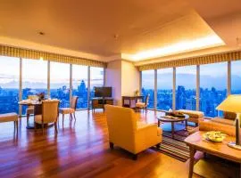 Column Bangkok Hotel
