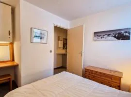 Résidence Verseau - Appartement lumineux et spacieux · Centre station · avec cabine et Balcon MAE-7781