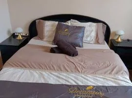 chambre privée dans une maison familiale