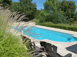 Gîte avec Piscine proche de St Cirq Lapopie