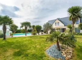 Villa spacieuse à Plouharnel avec piscine et jacuzzi