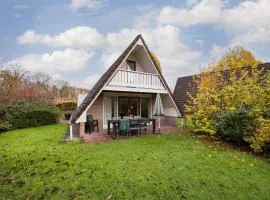 Ooievaar I Bungalow met Grote Tuin