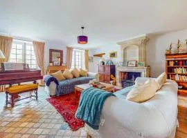 Lovely Home In Aresches