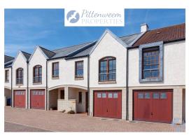 Coastal Haven- stunning home in Crail, hotel a Crail