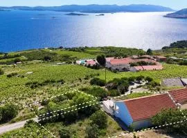 Villa More