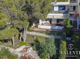 Beach house with garden, hotel a Quercianella