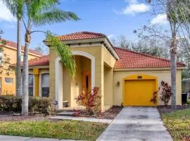 Relaxing Villa Pool Near Disney