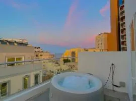 Paceville - Penthouse - HOT TUB & SEA VIEW ROOF