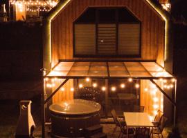 Słoneczne Wzg&oacute;rze, chal&eacute; alpino em Koniak&oacute;w