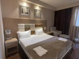 Dreamland Oasis 1206 Studio Room