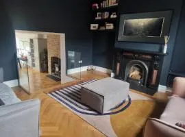 Extended 3BD SplitLevel Cottage in Popular Village
