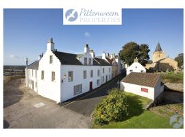 Merchants House- stunning seaview period home, hotel v destinaci Anstruther