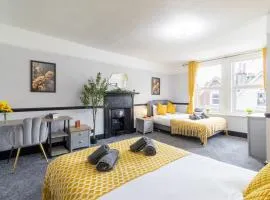 Open Mind Property - 4 Beds & Free Parking