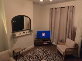 Cosy 3 Bedroom, 5 Bed House!, hotel v destinaci Headingley