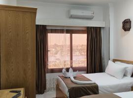 JJ Guesthouse: Asvan şehrinde bir plaj oteli