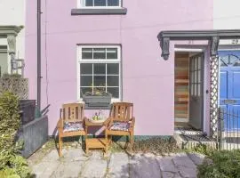 Gerry's Cottage, Quaint & Characterful