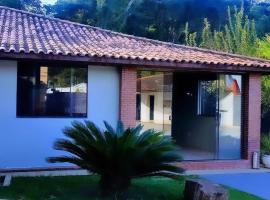 Chalé maravilhoso no paraíso, o melhor de Ipiabas, hotel a Barra do Piraí