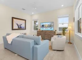 Stunning - Close to the Beach, Heated Pool