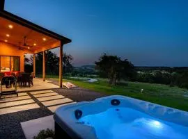 Outbound Ranch Hot Tub Firepit Sauna