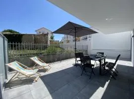 Royan T3 Moderne - Bord De Mer - 6 Pers, Parking, Terrasse - FR-1-738-35