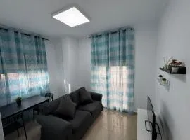 Precioso y luminoso apartamento junto al mar y playa en Garrucha 2A